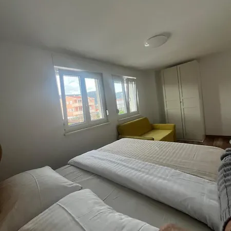 Kaja Apartment *