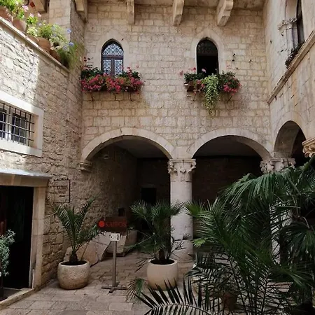 Kaja Kastela